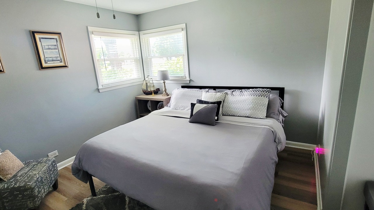Photo of Bedroom in Glenview