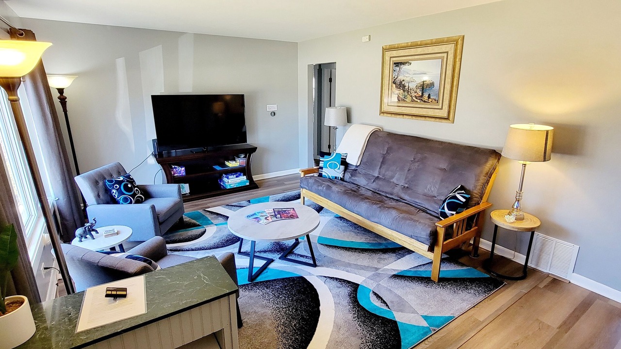 Photo of Livingroom in Glenview