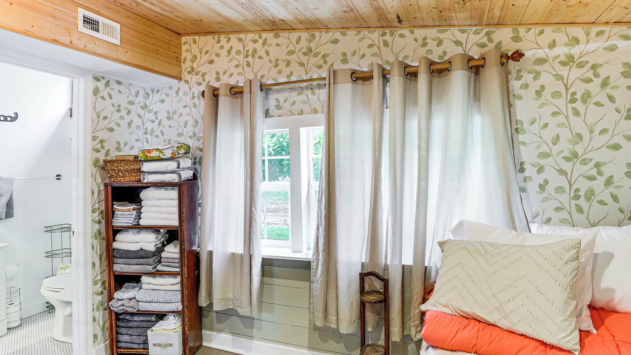 Photo of Bedroom in Carterville