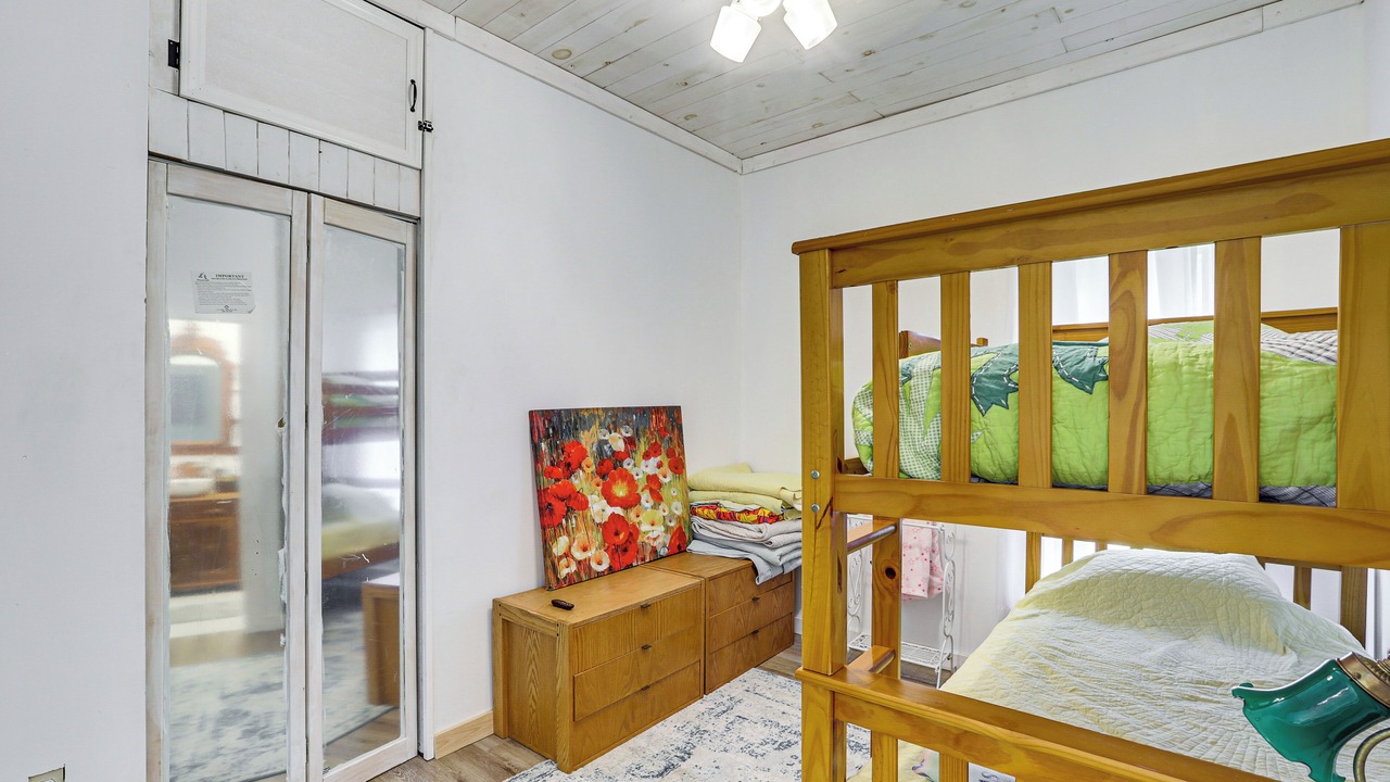 Photo of Bedroom in Carterville