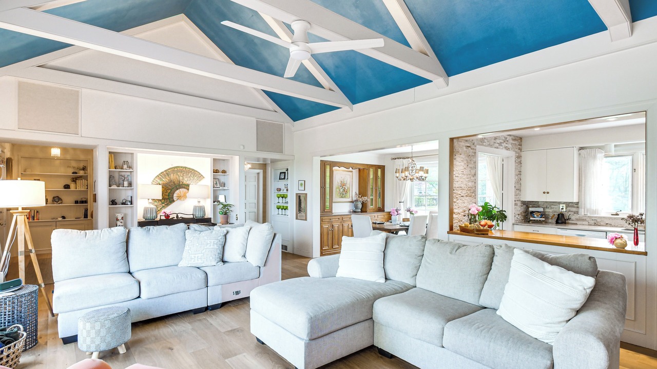 Photo of Livingroom in Knoxville