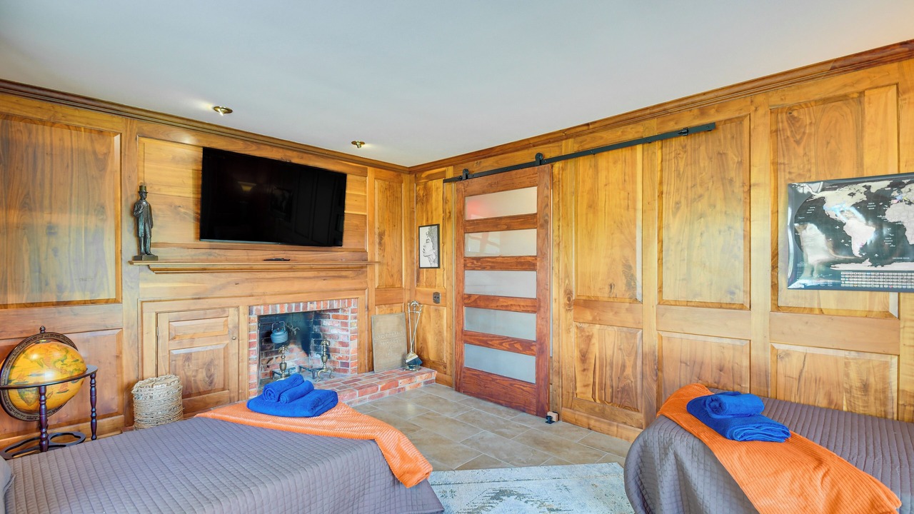 Photo of Bedroom in Knoxville