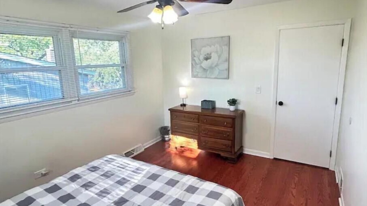 Photo of Bedroom in Arlington Heights