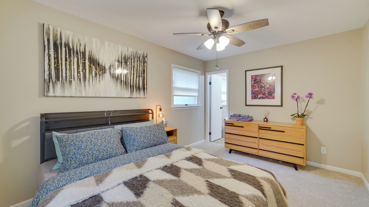Photo of Bedroom in Urbana