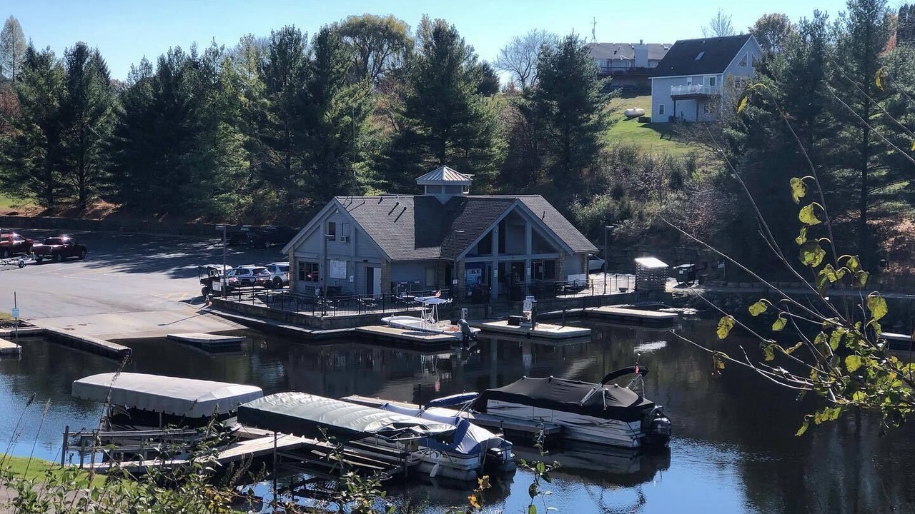 Photo of Others in Apple River