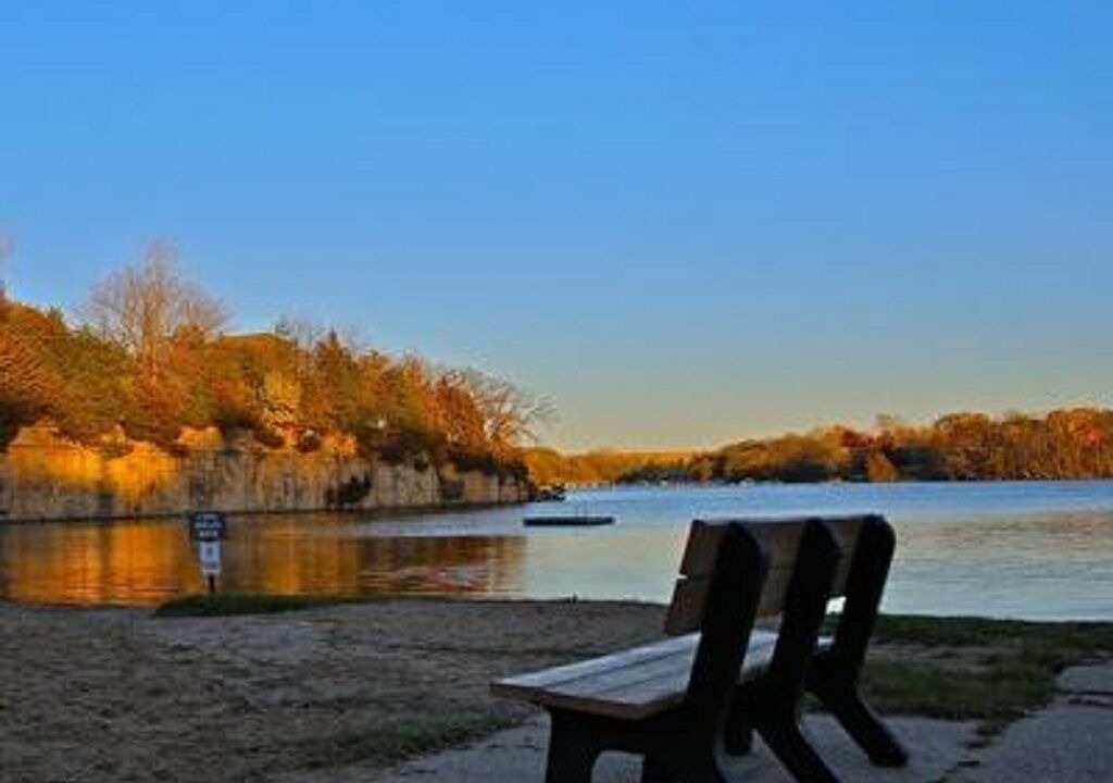 Photo of Others in Apple River
