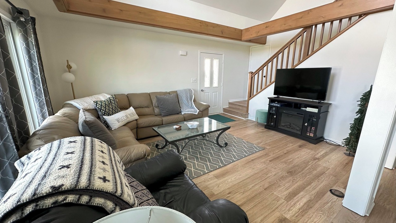 Photo of Livingroom in Apple River