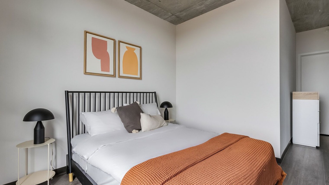 Photo of Bedroom in Near West Side