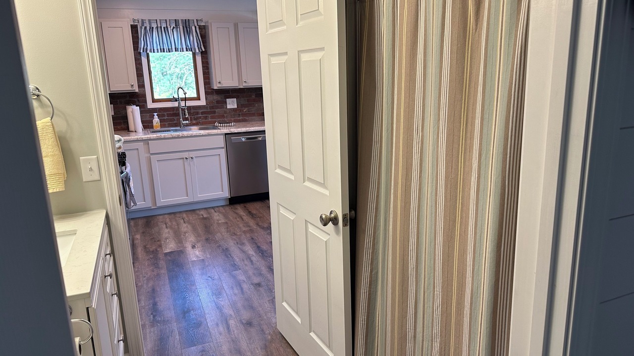 Photo of Bathroom in Dorsey