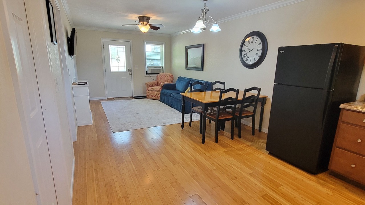 Photo of Livingroom in Nauvoo