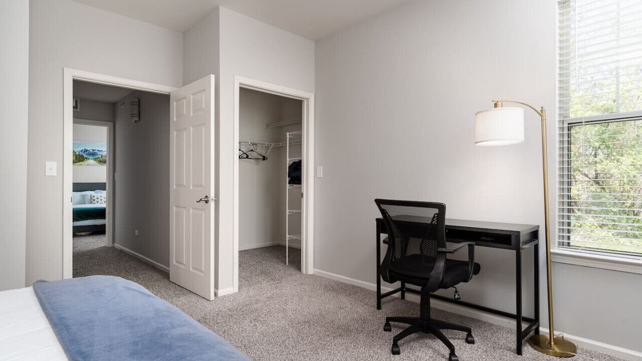 Photo of Bedroom in Gurnee