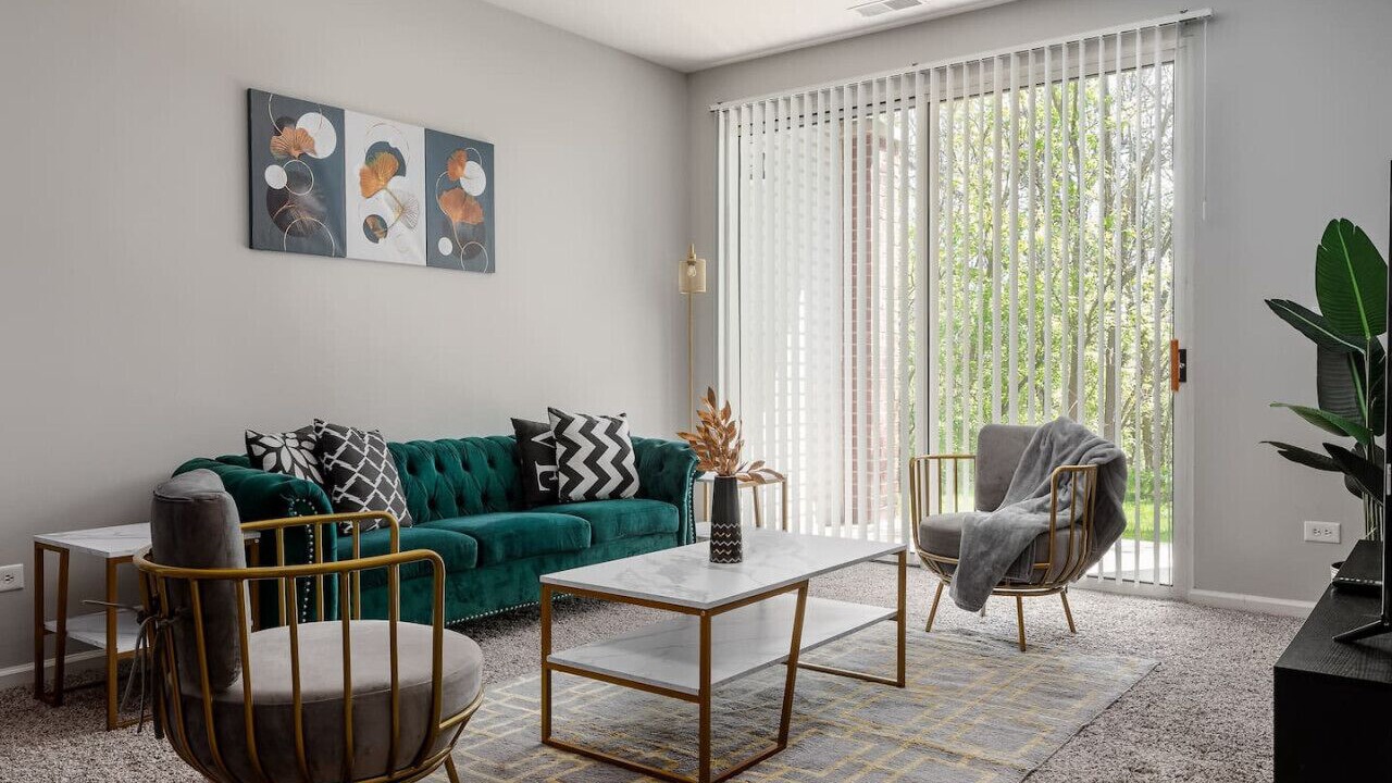 Photo of Livingroom in Gurnee