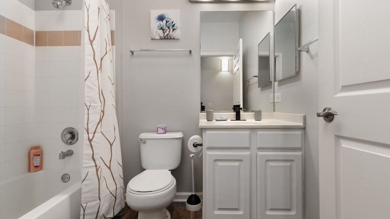Photo of Bathroom in Gurnee