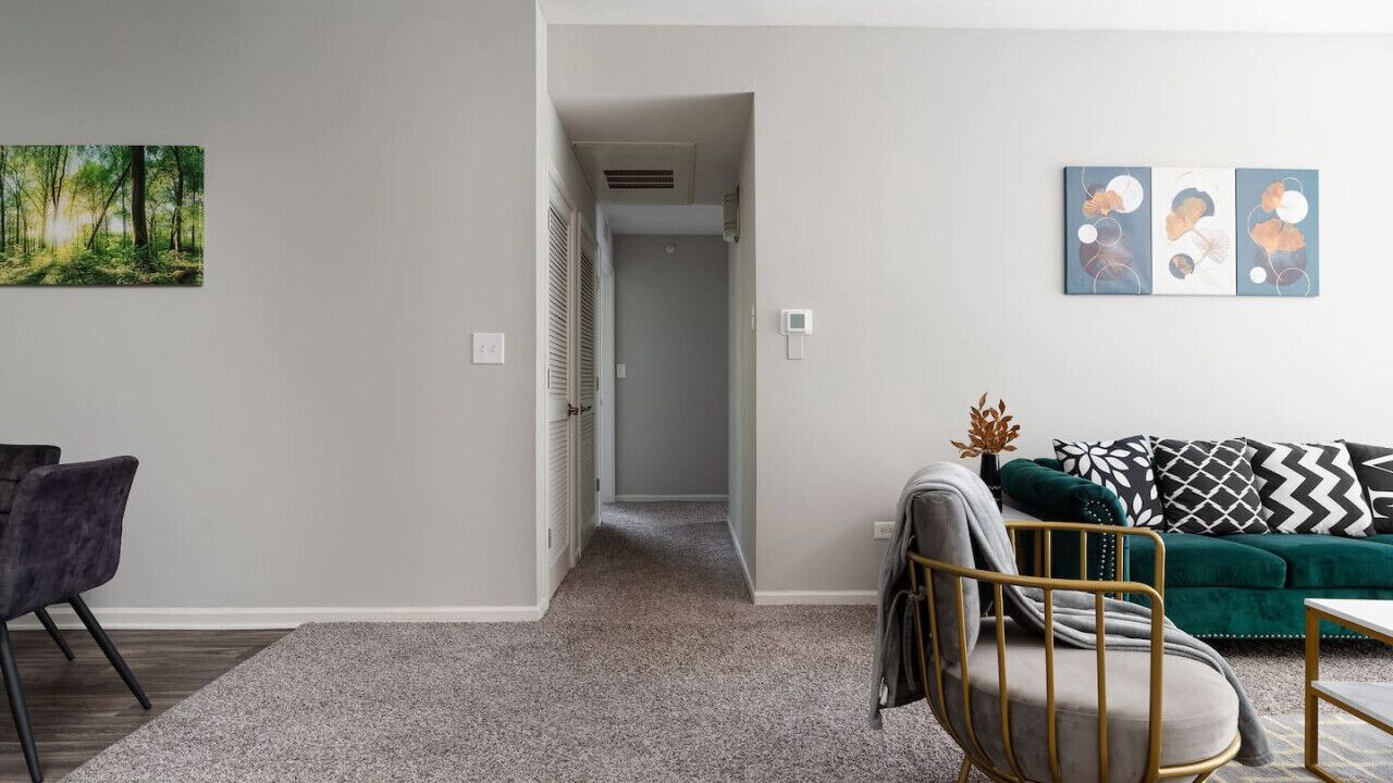 Photo of Livingroom in Gurnee