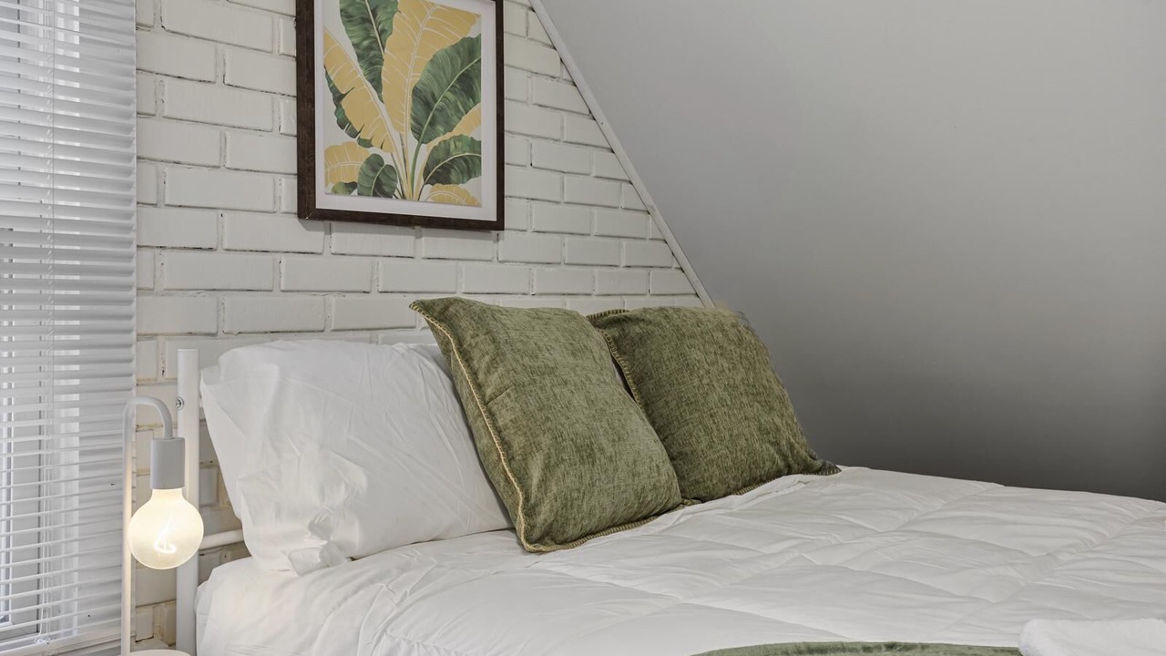 Photo of Bedroom in Wood Dale