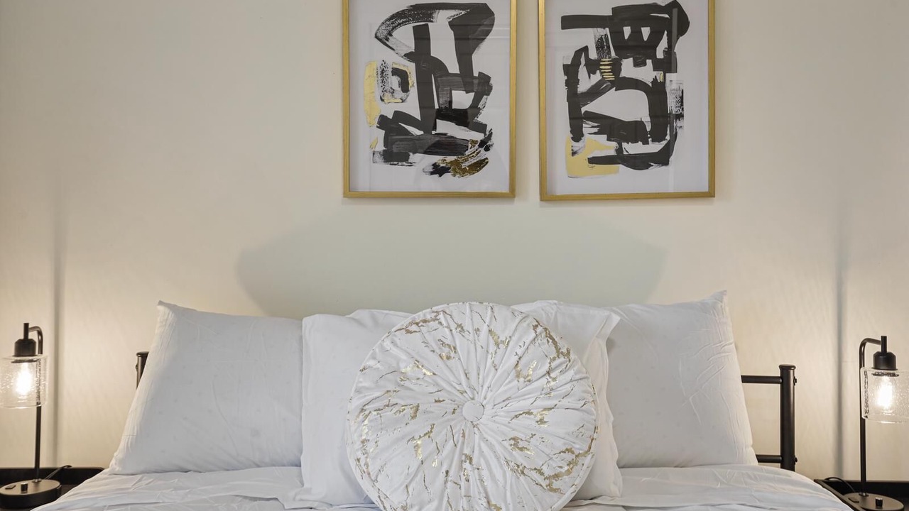 Photo of Bedroom in Wood Dale