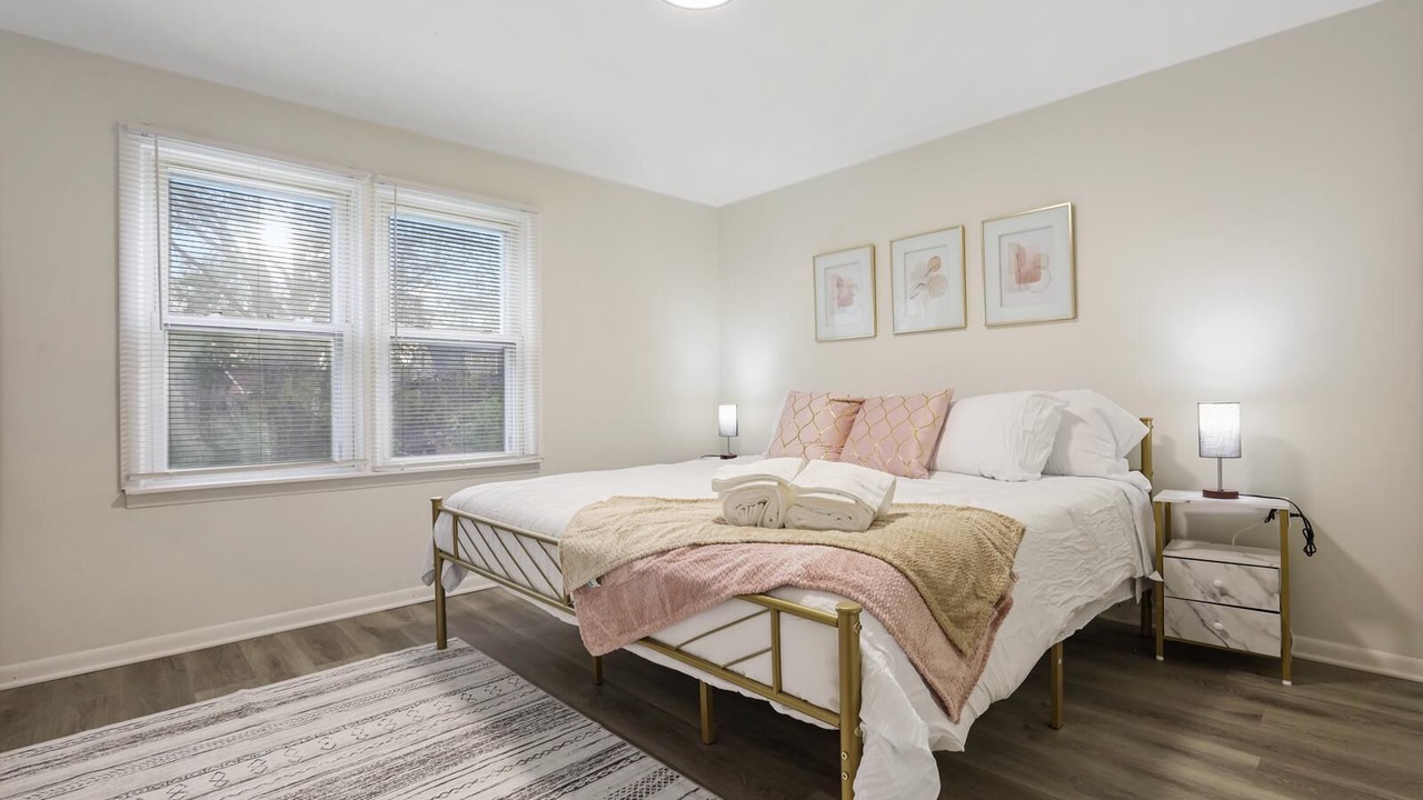 Photo of Bedroom in Wood Dale