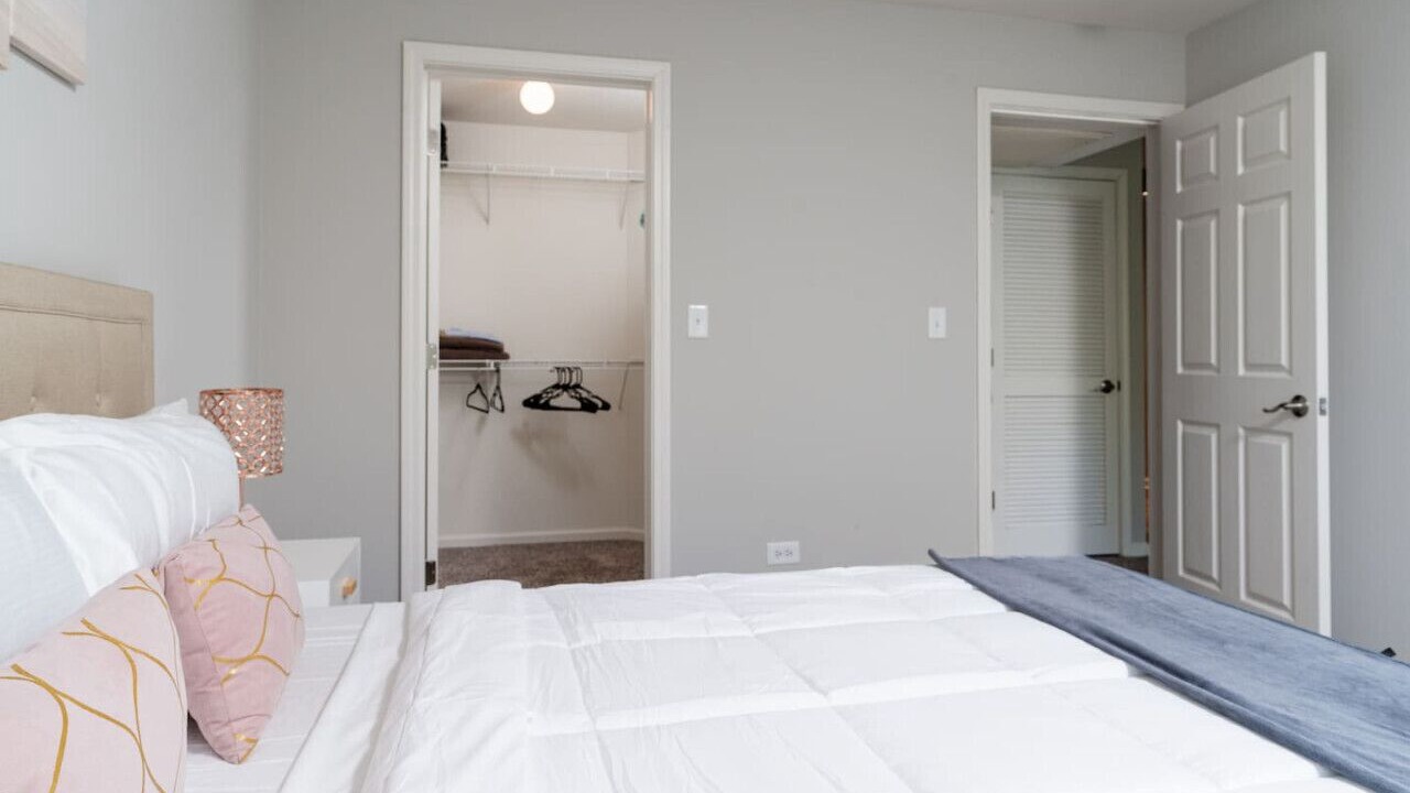 Photo of Bedroom in Gurnee