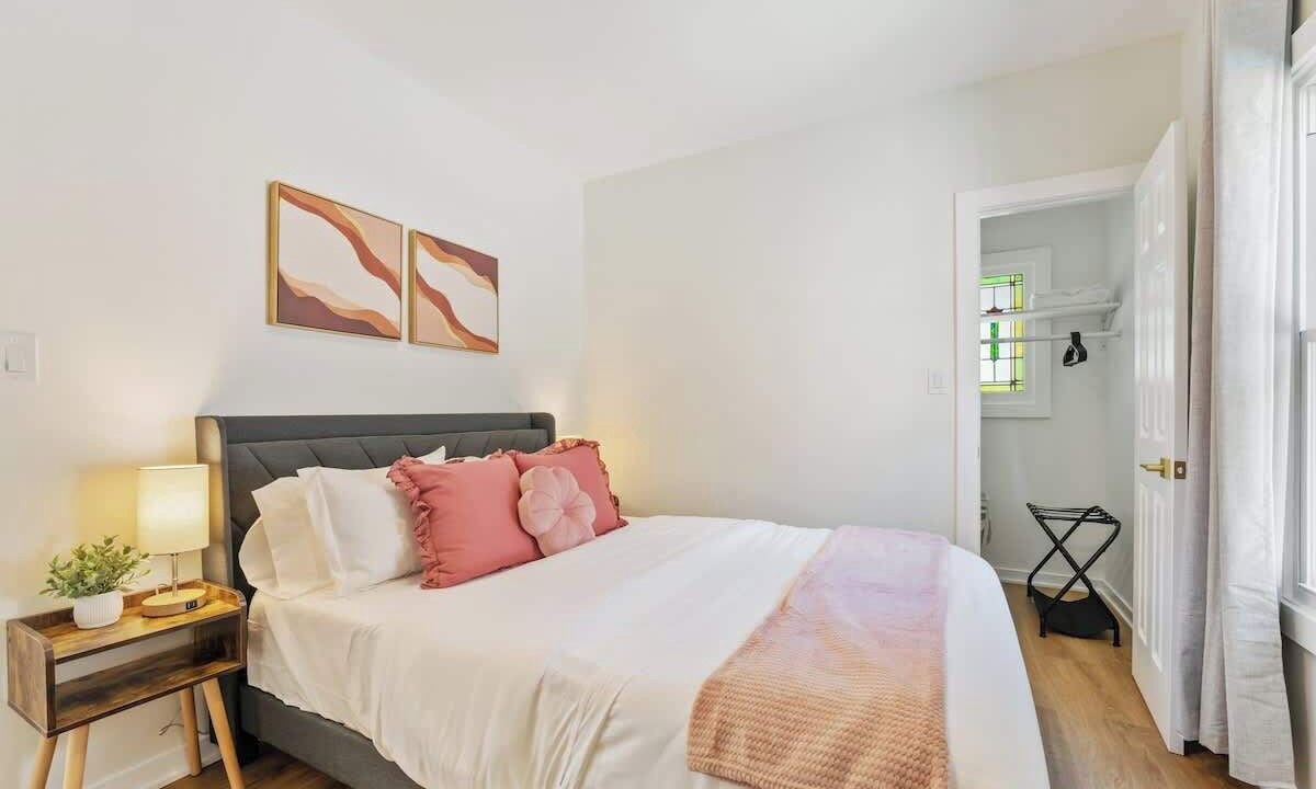 Photo of Bedroom in Oak Park