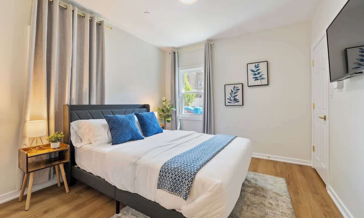 Photo of Bedroom in Oak Park