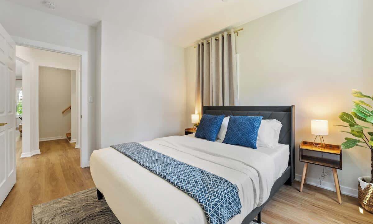 Photo of Bedroom in Oak Park