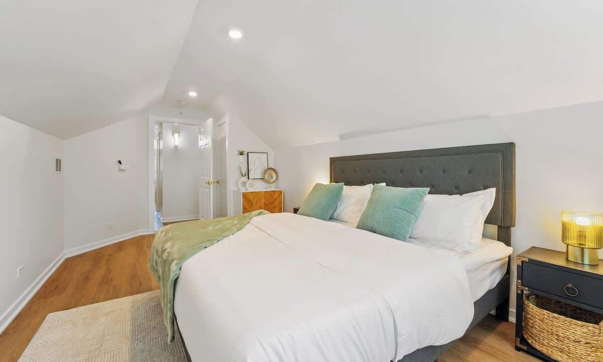 Photo of Bedroom in Oak Park