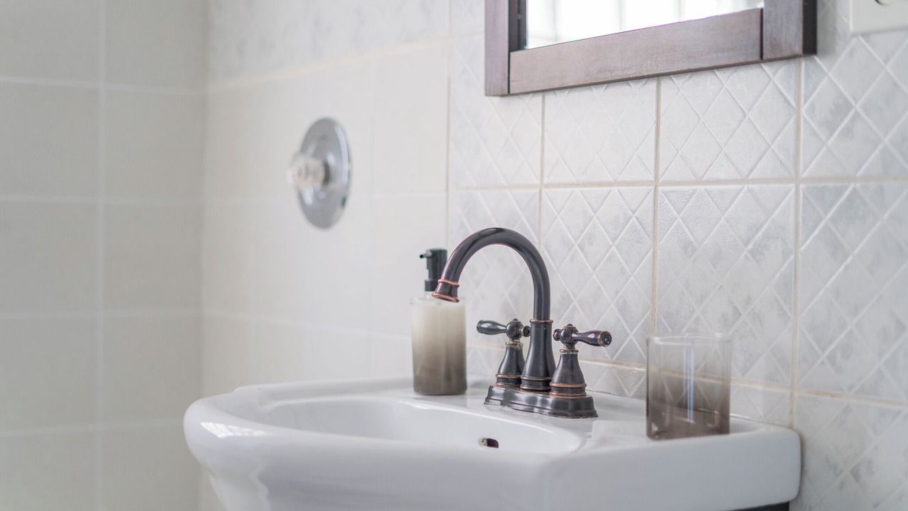 Photo of Bathroom in Logan Square