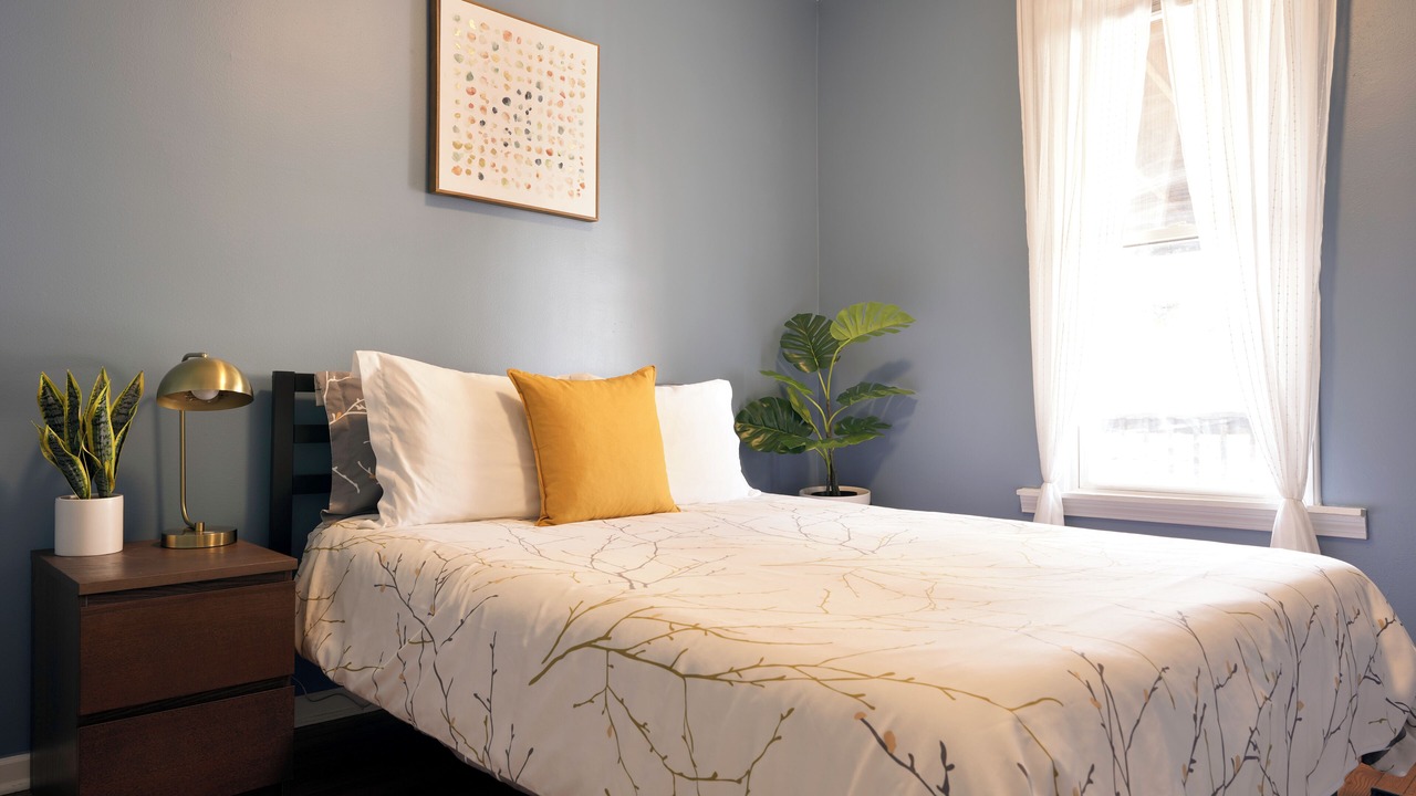 Photo of Bedroom in Logan Square