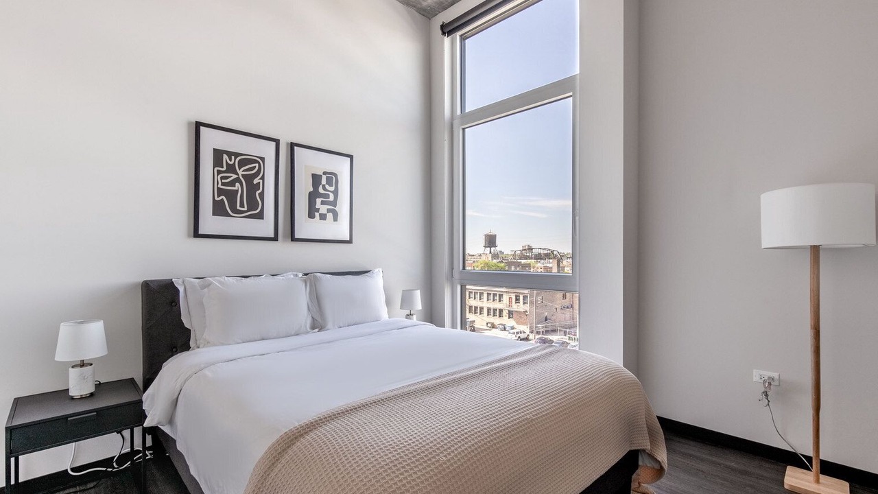 Photo of Bedroom in Near West Side