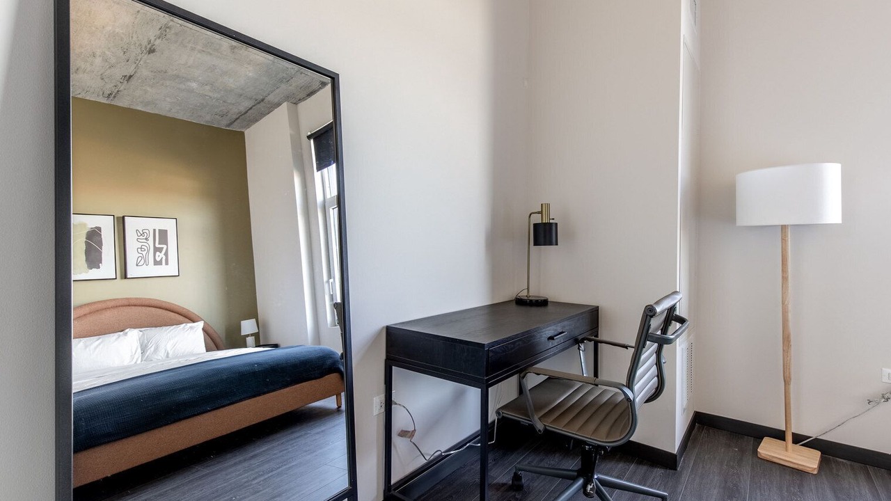 Photo of Bedroom in Near West Side