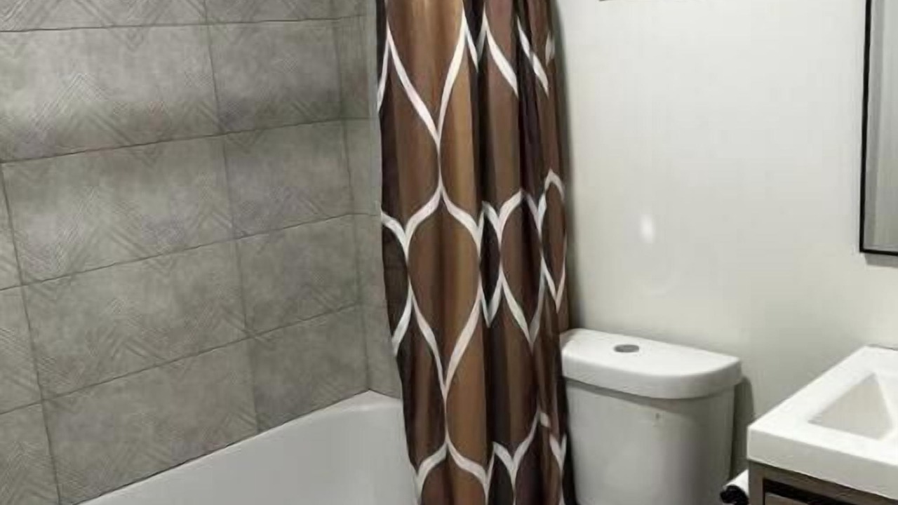 Photo of Bathroom in East Beverly