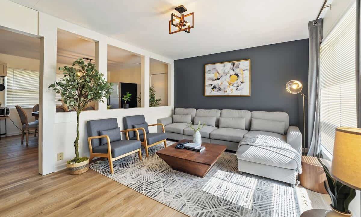 Photo of Livingroom in Streamwood
