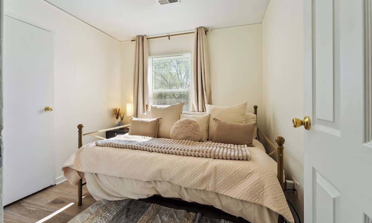 Photo of Bedroom in Streamwood