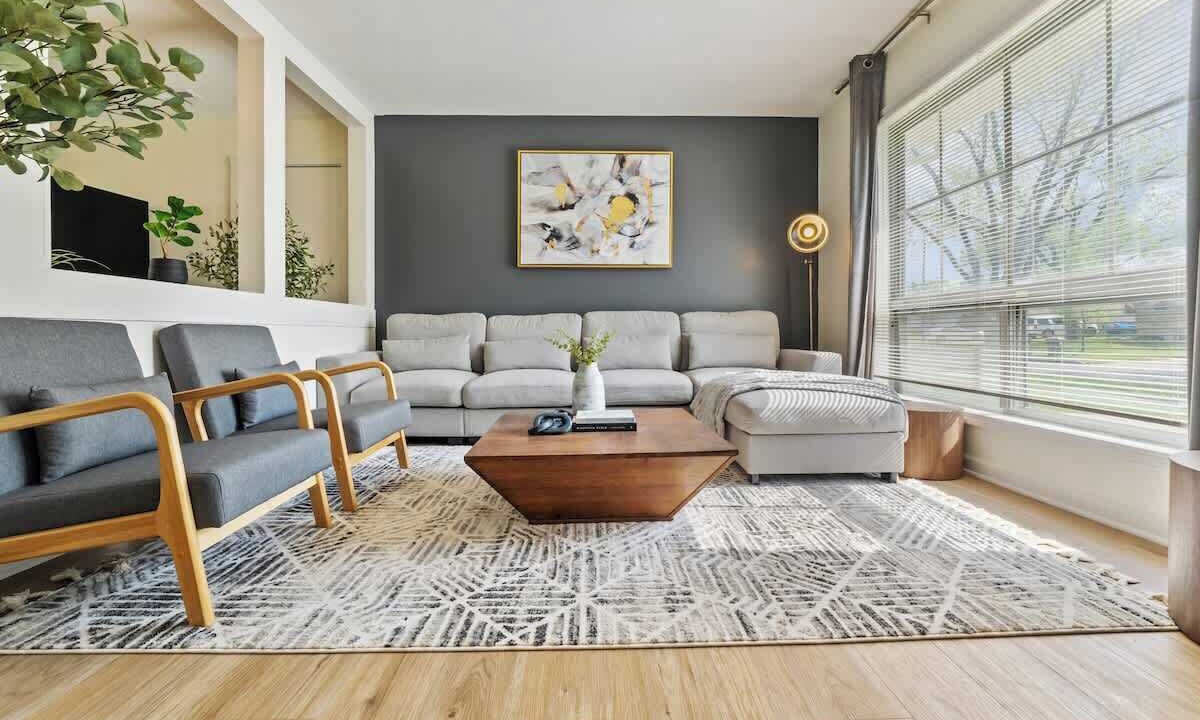 Photo of Livingroom in Streamwood
