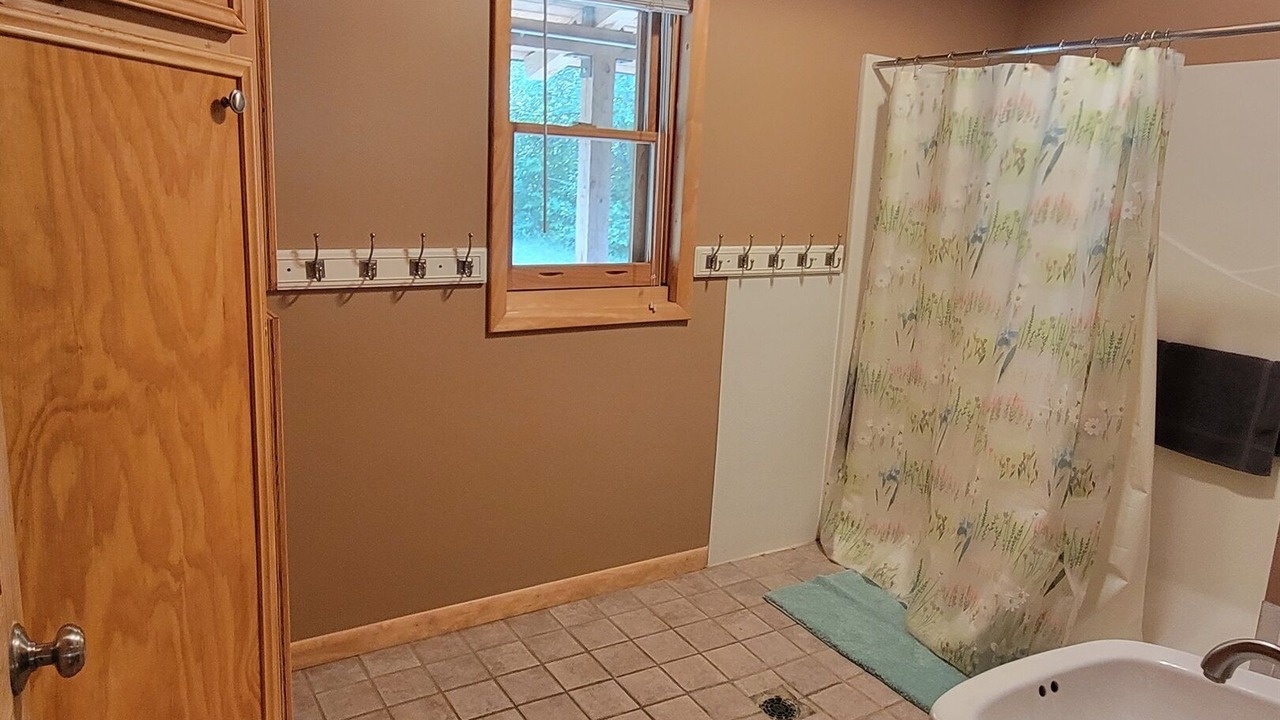 Photo of Bathroom in Orange Prairie
