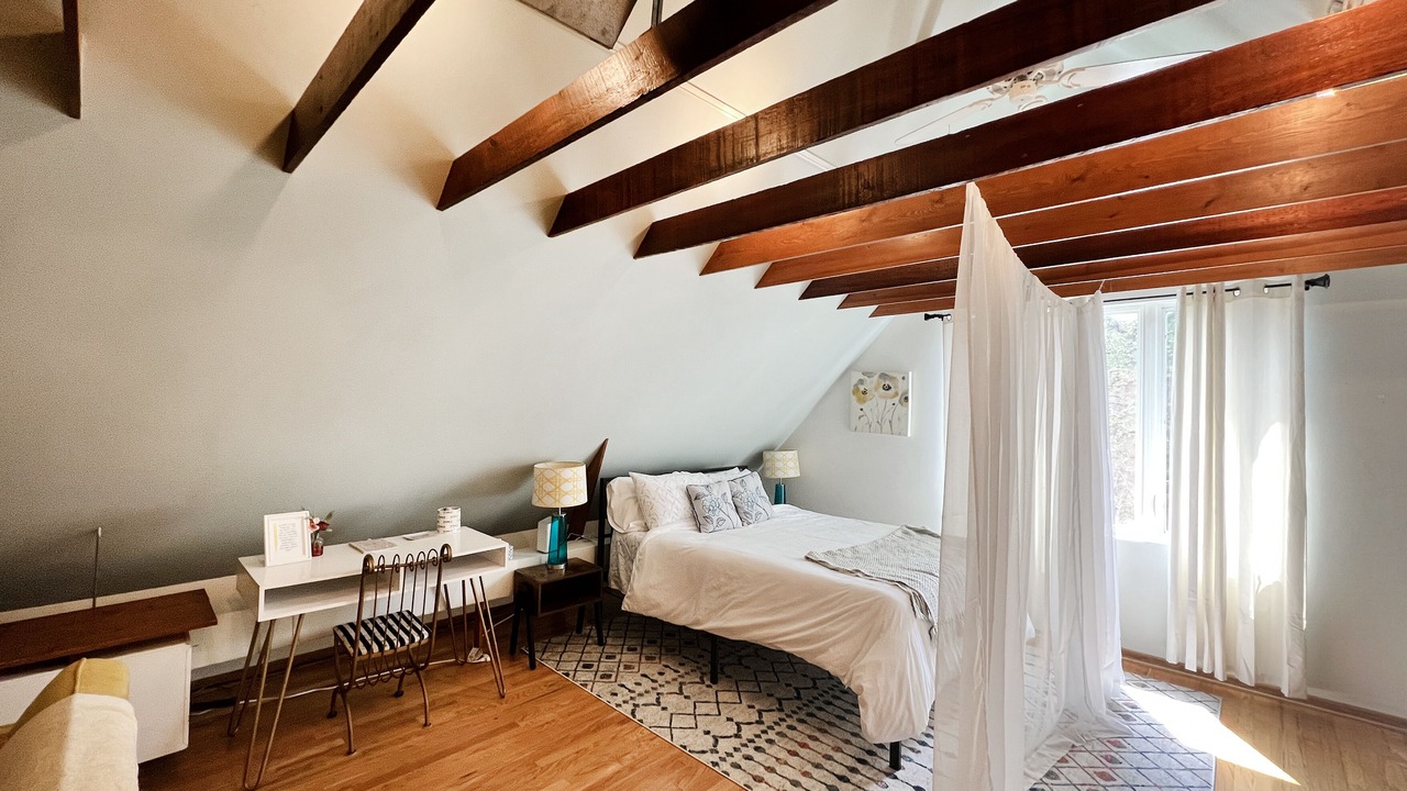 Photo of Bedroom in Wrigleyville