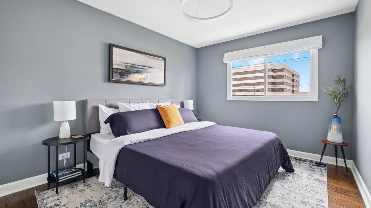 Photo of Bedroom in Oakbrook Terrace
