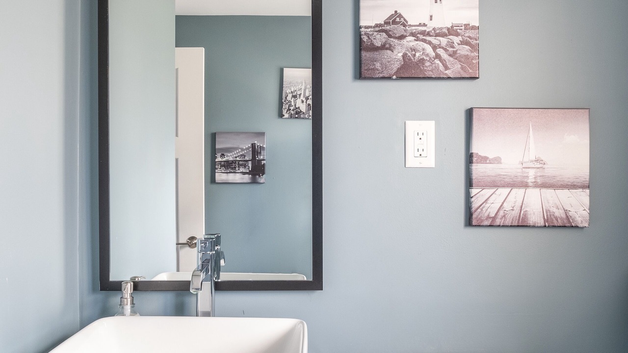 Photo of Bathroom in Oakbrook Terrace