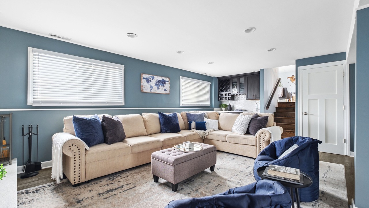 Photo of Livingroom in Oakbrook Terrace