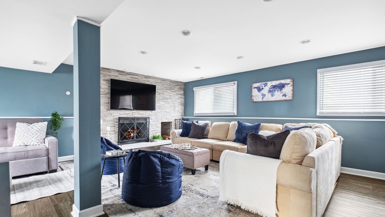 Photo of Livingroom in Oakbrook Terrace