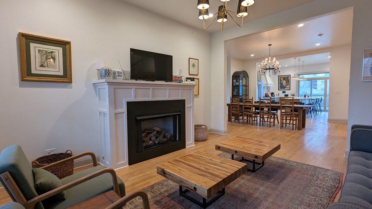 Photo of Livingroom in Rogers Park