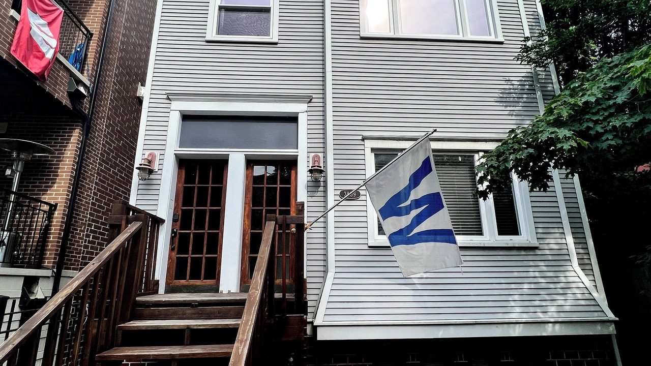 Photo of Outdoor in Wrigleyville