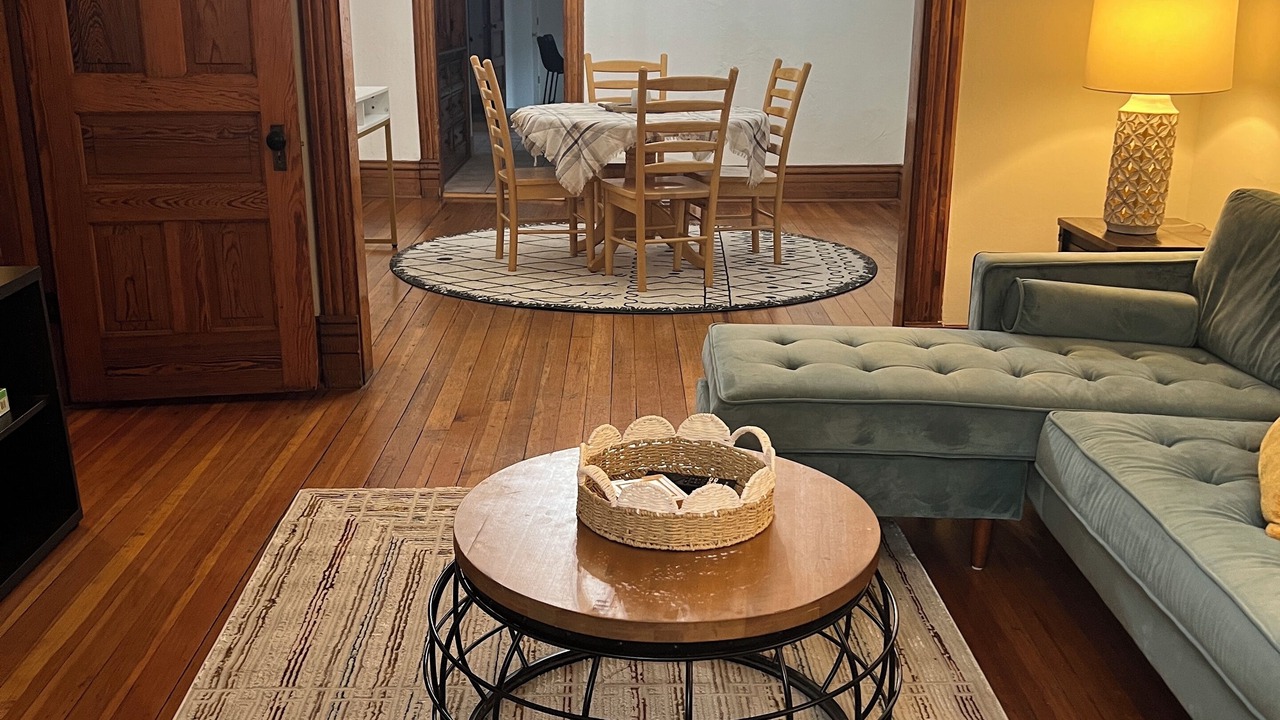 Photo of Livingroom in Wrigleyville
