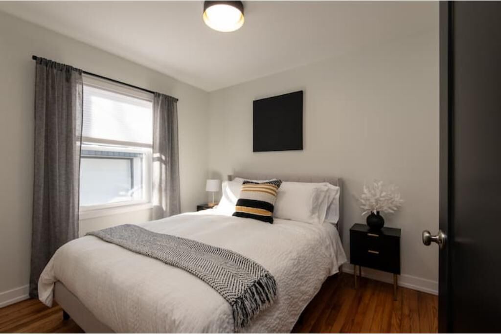 Photo of Bedroom in Bridgeview