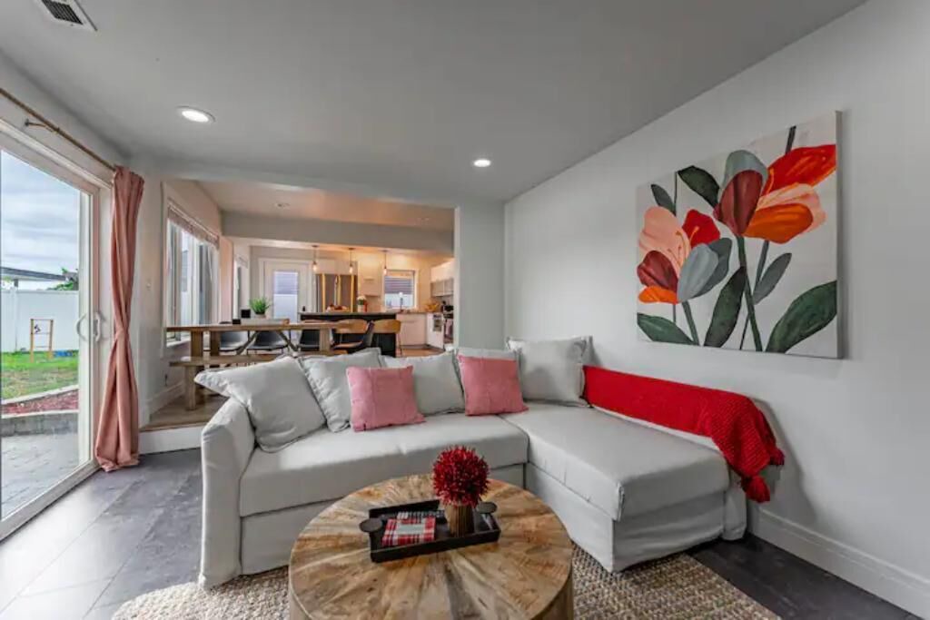 Photo of Livingroom in Loves Park
