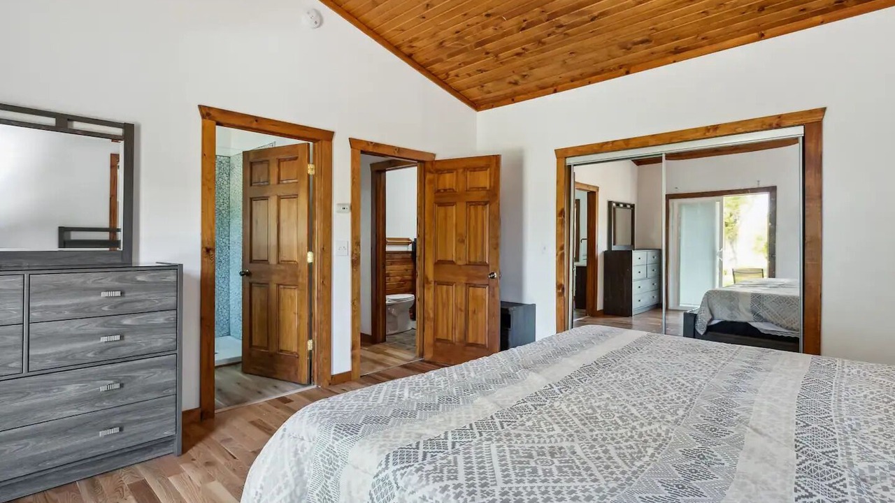 Photo of Bedroom in Dixon