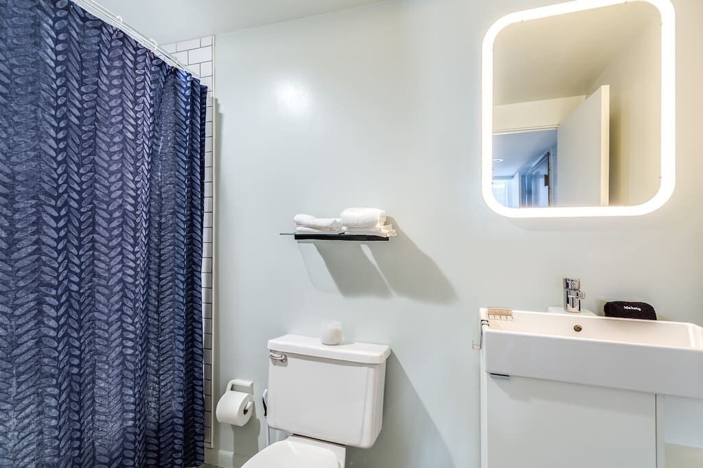 Photo of Bathroom in River North