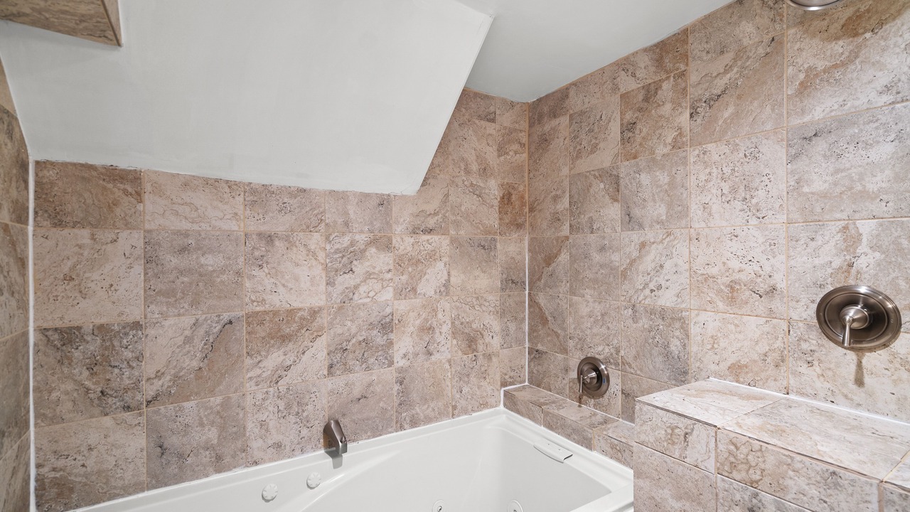 Photo of Bathroom in Avondale