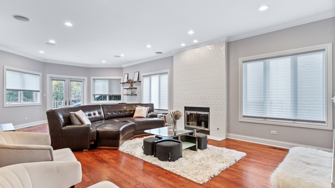 Photo of Livingroom in Skokie