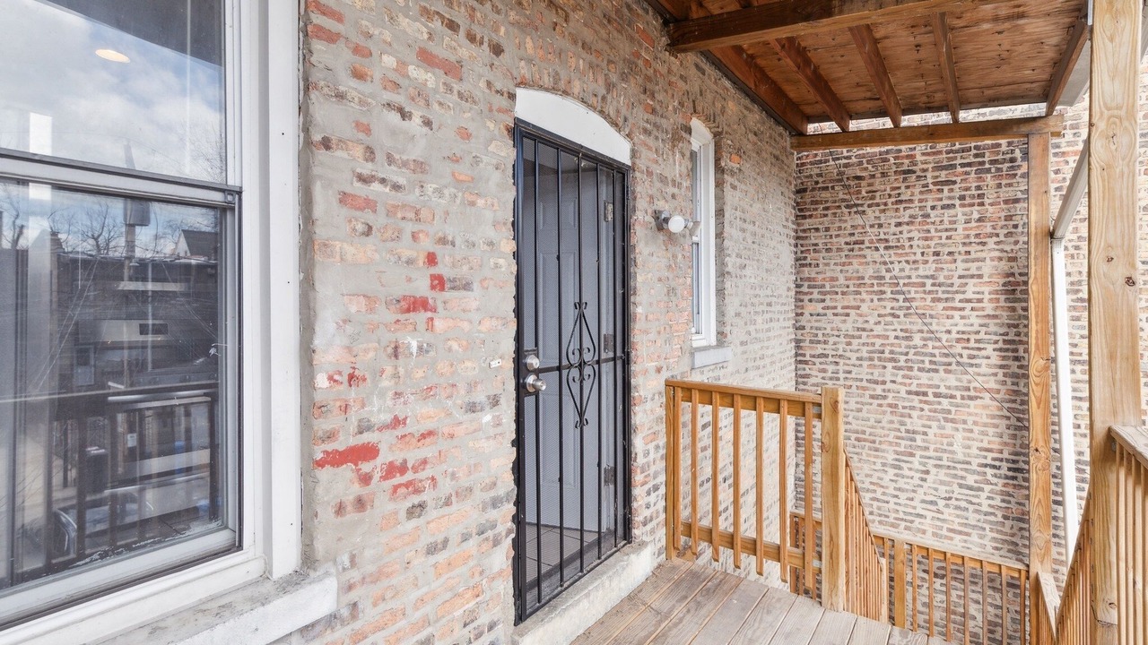 Photo of Patio Balcony in Grand Boulevard